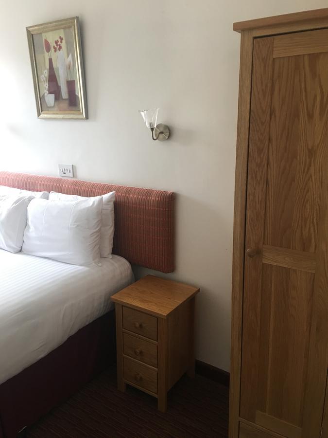 Winston Manor Guesthouse Rooms Churchill  Exterior foto