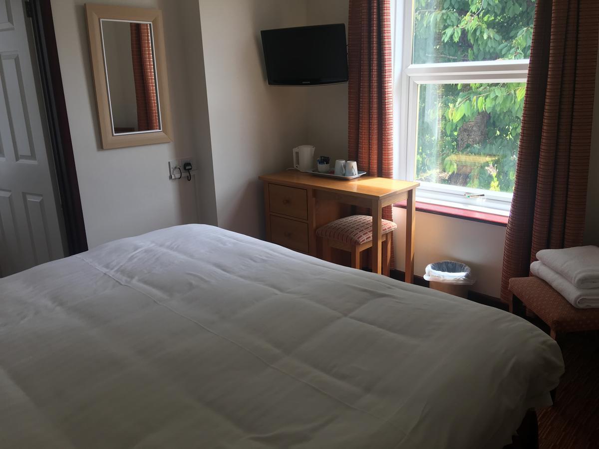 Winston Manor Guesthouse Rooms Churchill  Exterior foto
