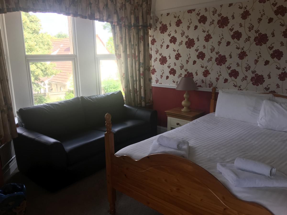 Winston Manor Guesthouse Rooms Churchill  Exterior foto